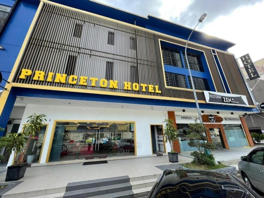 Hotel Zamburger Bukit Indah Johor Bahru Zewnętrze zdjęcie